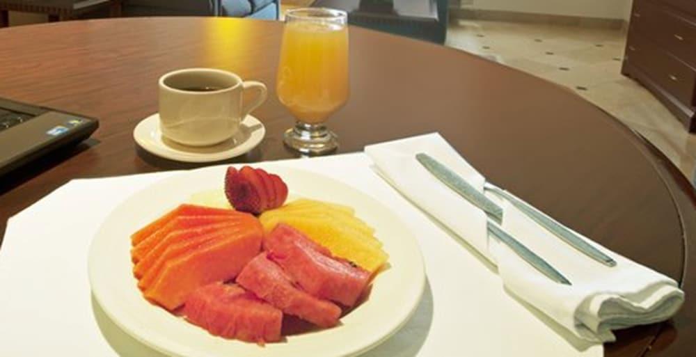 Fiesta Inn Toluca Tollocan Εξωτερικό φωτογραφία